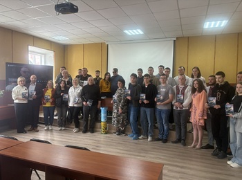 ПОЕЗІЯ І ДОНАТИ ДЛЯ ЗСУ