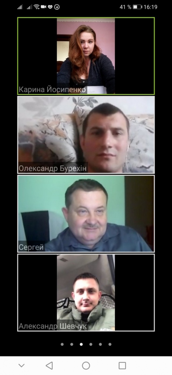 Знання - дорогоцінні надбання людини і їх варто здобувати з будь-якого джерела