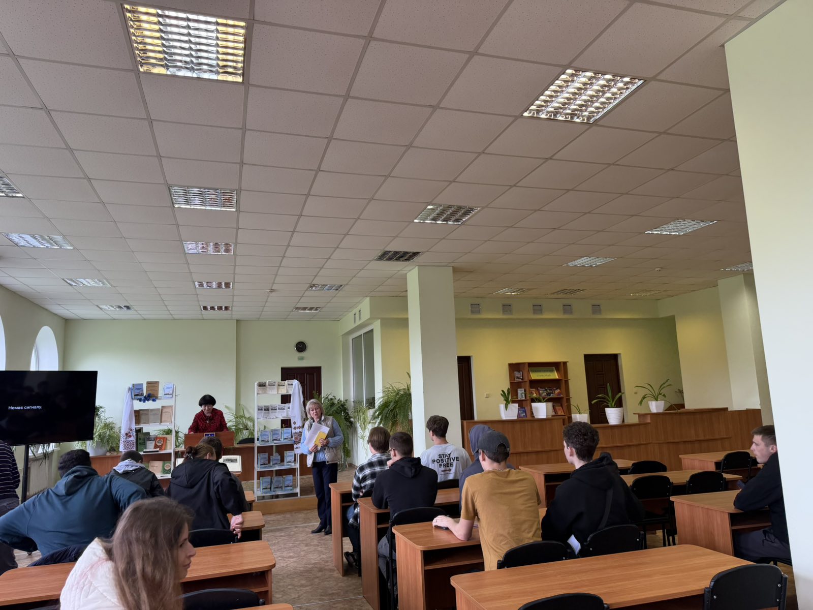 Гортаючи сторінки історії науки: студенти-агрономи відвідали тематичний захід у бібліотеці