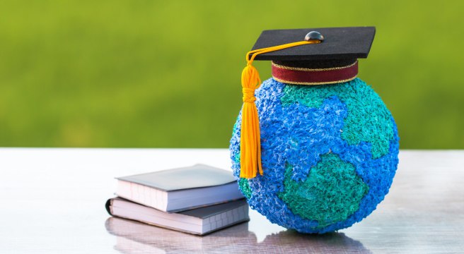Вітаємо з присудженням наукового ступеня!